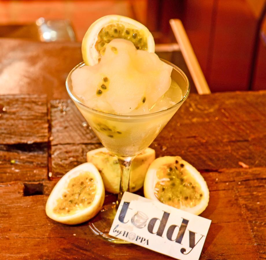Toddy By Hoppa Hotell Unawatuna Exteriör bild