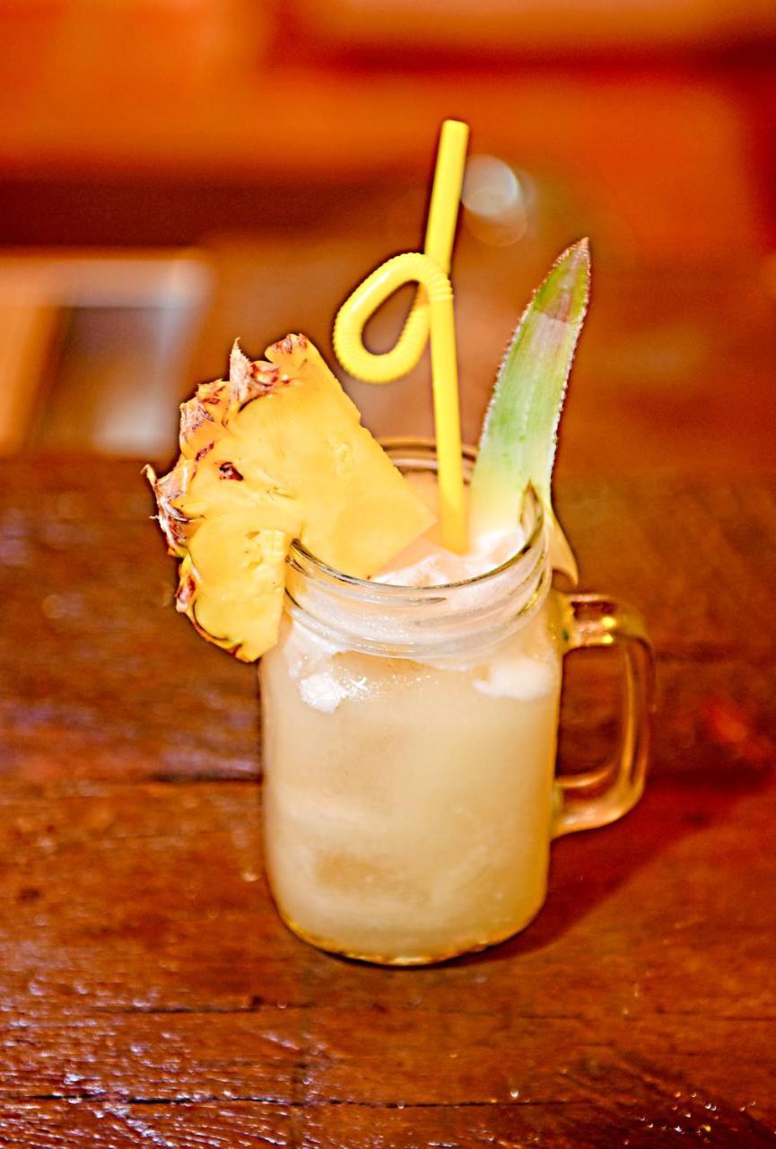 Toddy By Hoppa Hotell Unawatuna Exteriör bild