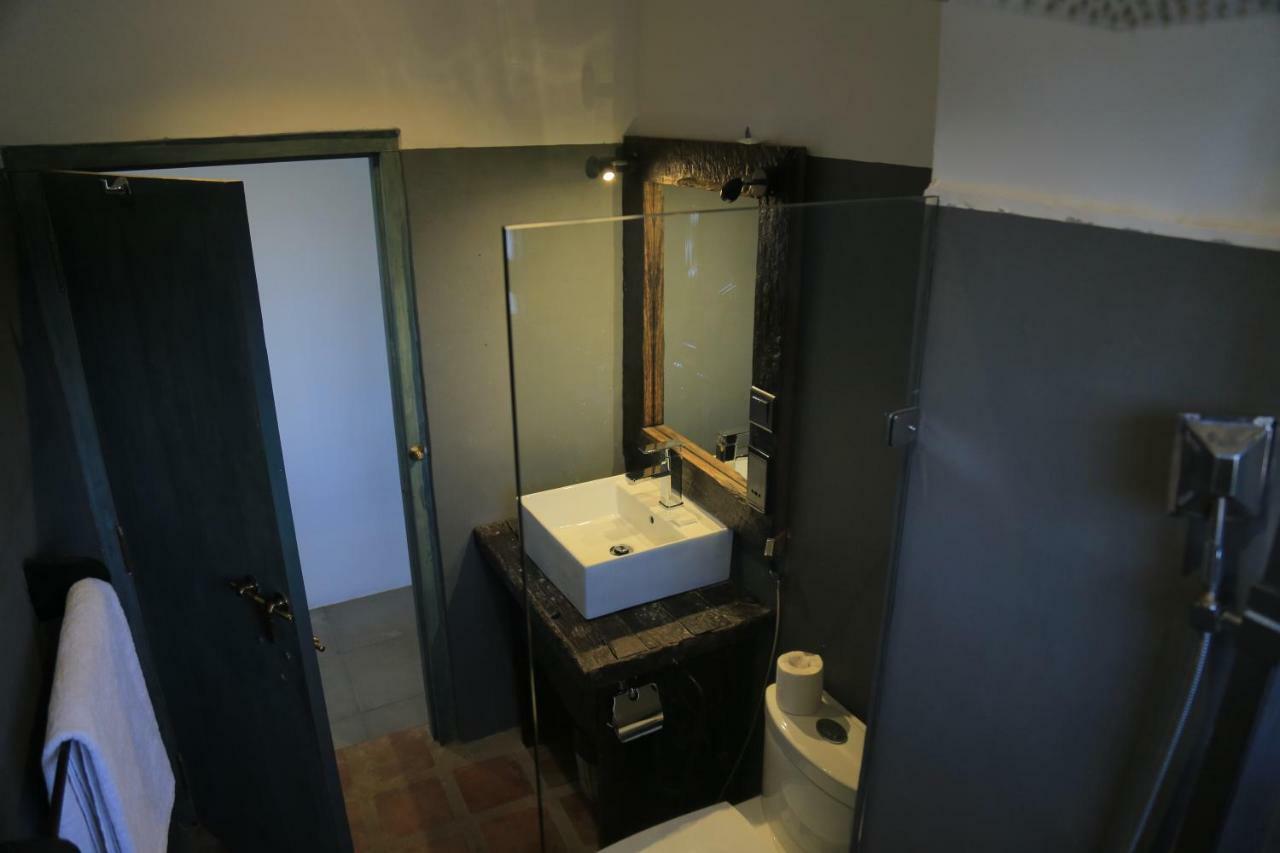 Toddy By Hoppa Hotell Unawatuna Exteriör bild
