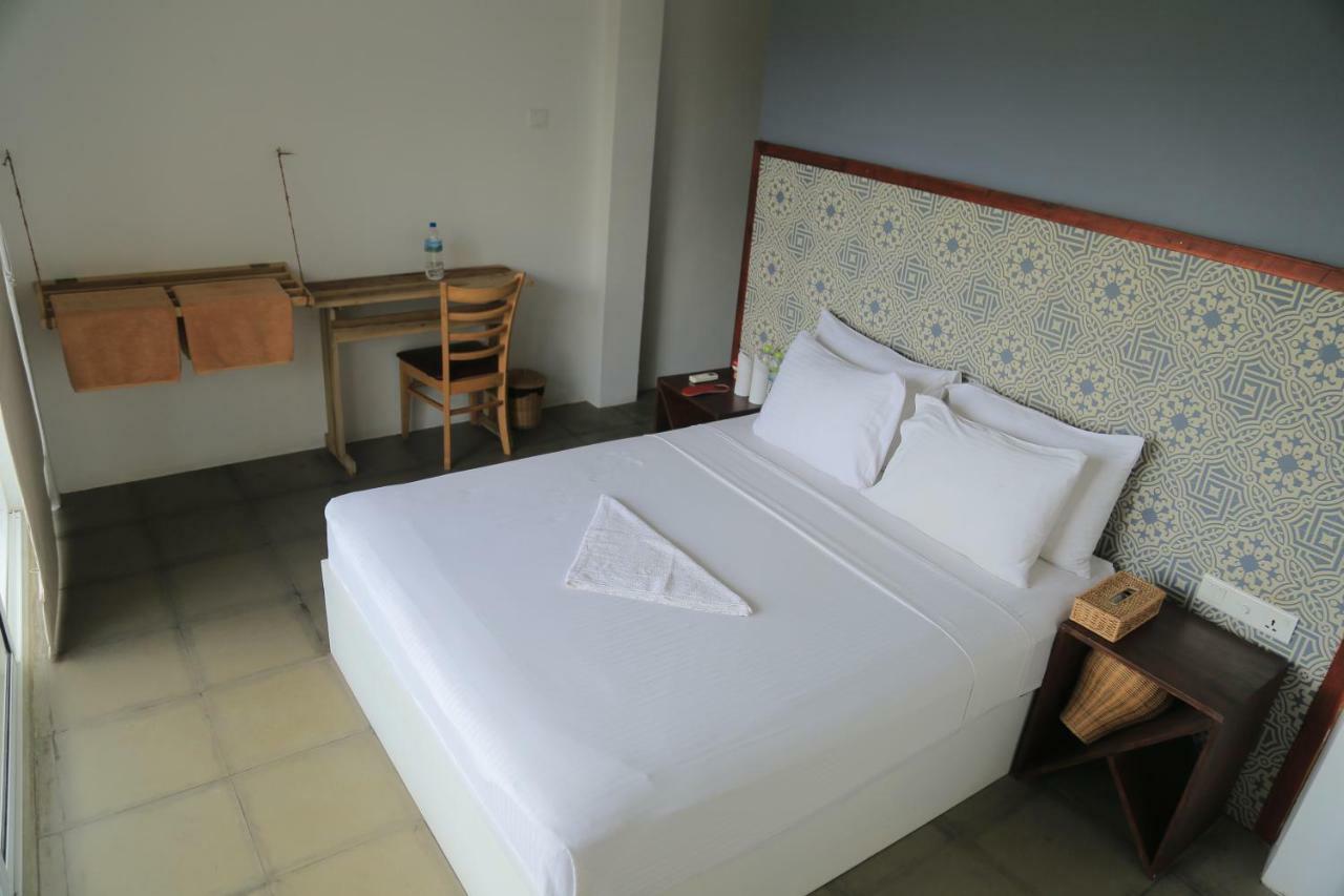 Toddy By Hoppa Hotell Unawatuna Exteriör bild