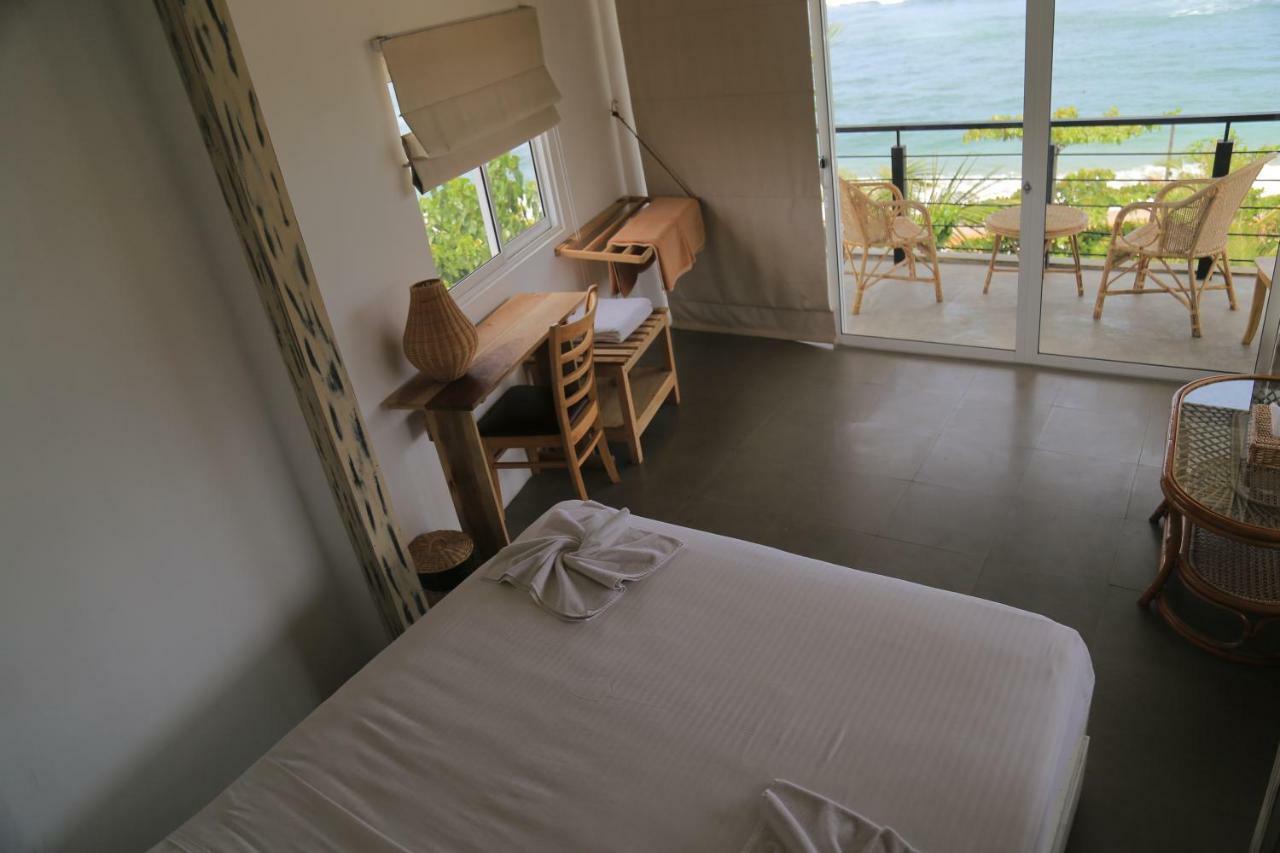 Toddy By Hoppa Hotell Unawatuna Exteriör bild